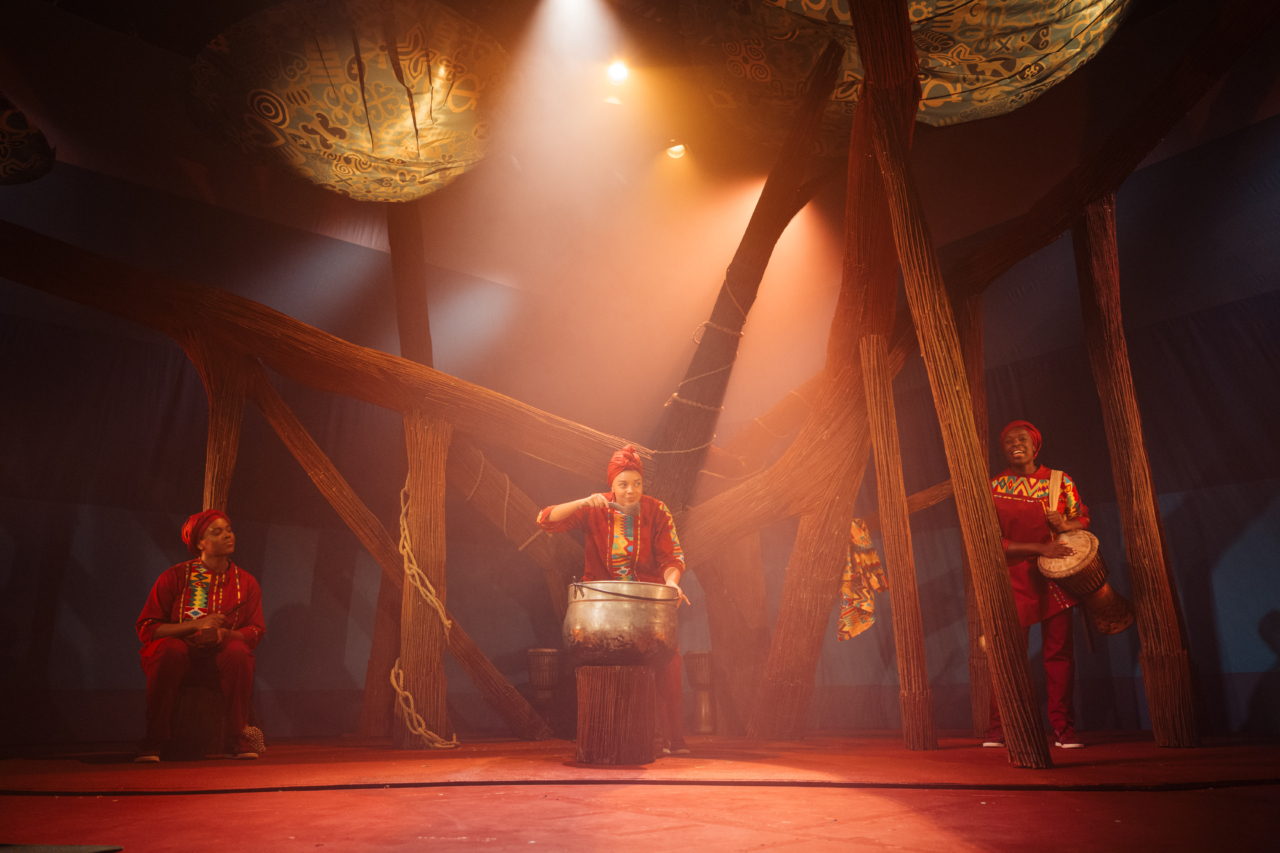 Anansi the Spider Unicorn prodction Helen Murray 46